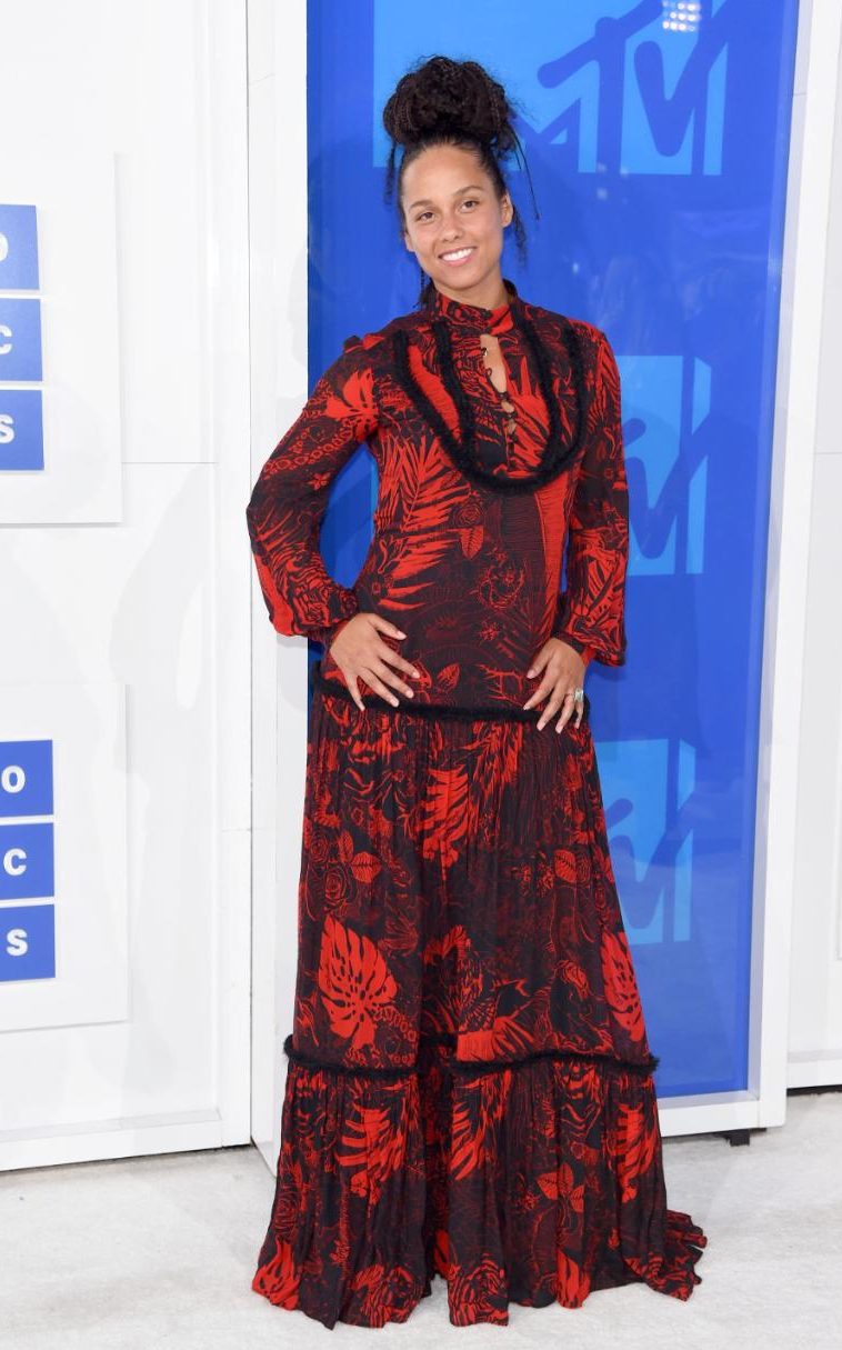 Celebrities Without Makeup: Alicia Keys Talks Inner Beauty