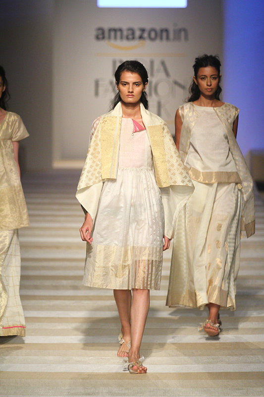 Textile Industry In India: #RoadToChanderi Opens AIFW SS17