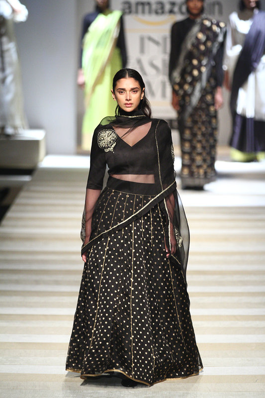 Textile Industry In India: #RoadToChanderi Opens AIFW SS17