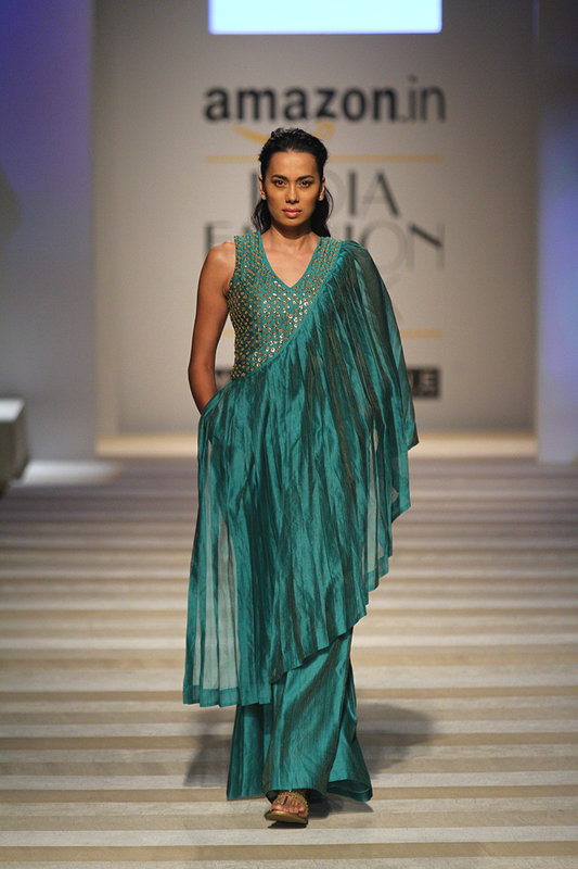 Textile Industry In India: #RoadToChanderi Opens AIFW SS17