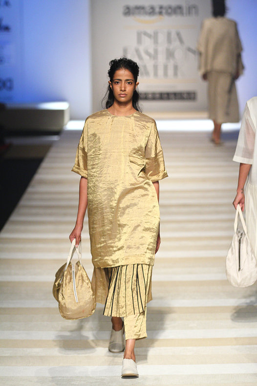 Textile Industry In India: #RoadToChanderi Opens AIFW SS17