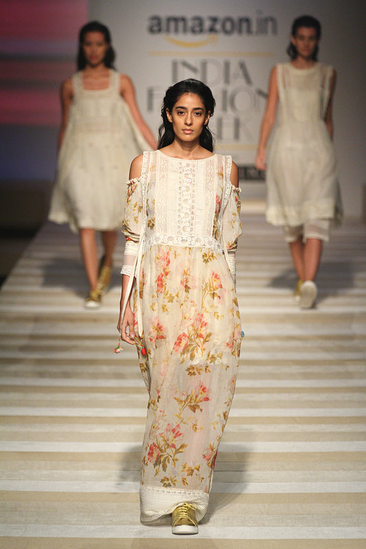 Textile Industry In India: #RoadToChanderi Opens AIFW SS17