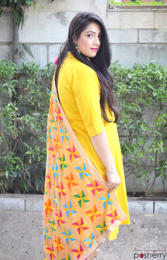 Phulkari Dupatta With Plain Suits Look For A Festive Outfit
