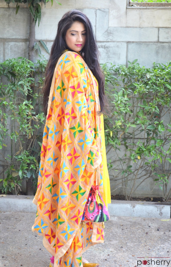 Phulkari Dupatta With Plain Suits Look For A Festive Outfit