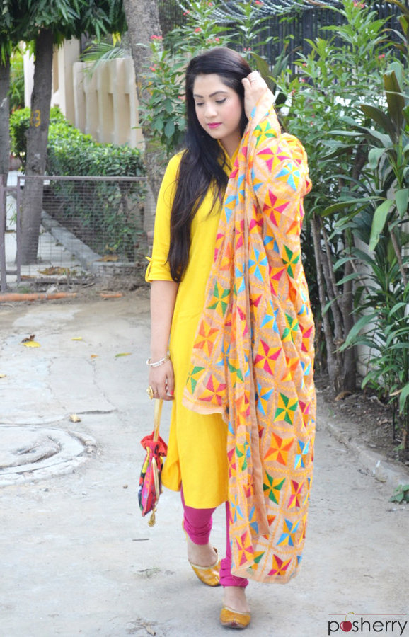Phulkari Dupatta With Plain Suits Look For A Festive Outfit