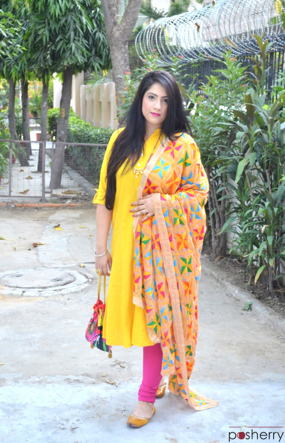 Phulkari Dupatta With Plain Suits Look For A Festive Outfit